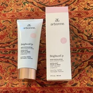 Brand new Arbonne Brighten Up Exfoliator